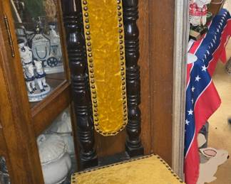 Antique Spanish Jacobean prayer chair or hall chair.