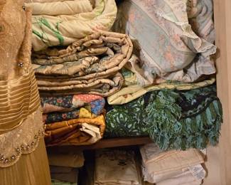 Throw Pillows - Sheets