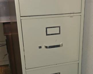 4 Drawer File Cabinet