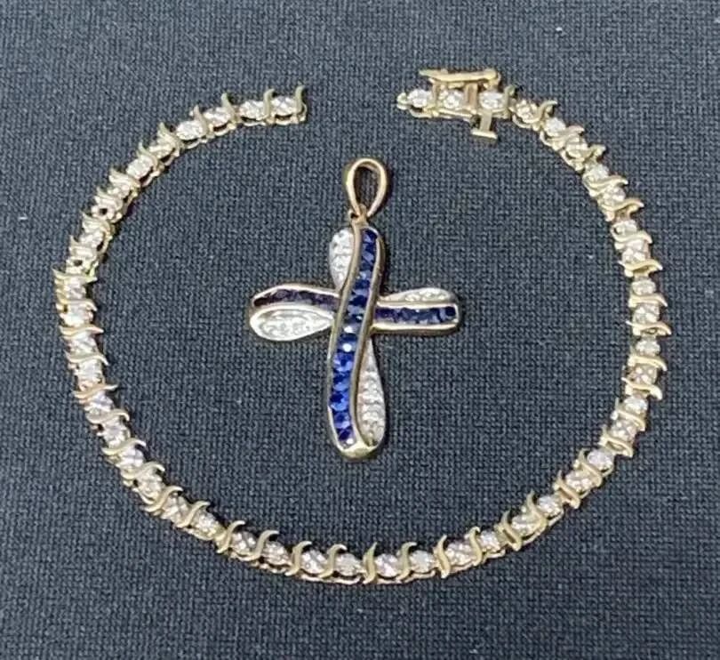 MA118V10 K  Diamonds Bracelet  Pendant