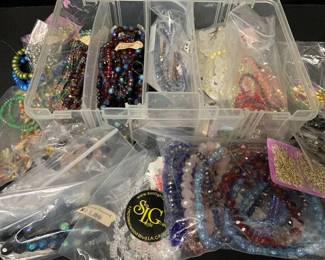 CT392Gorgeous Beads  Jewelry Making Supplies Mystery Lot