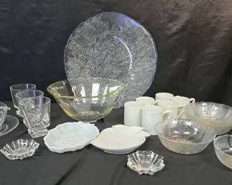 CT161Kitchen odds and ends