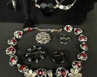 CT323Black  Red Costume Jewelry