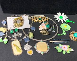 CT321Eclectic Green Costume Jewelry