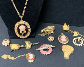 CT337Cameo Costume Jewelry