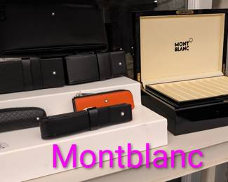 Montblanc 20 count lacquer storage box, pen holders
