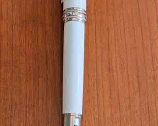 Montblanc 18K Tribute Fountain Pen