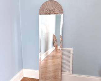 Shell dressing mirror 
