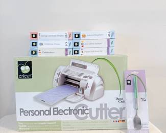 cricut personal electronic cutting machine