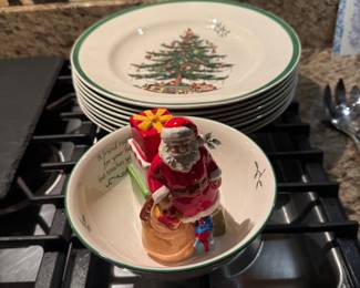 Spode 8 plates 1 bowl S & P Shakers