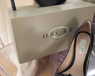 Oscar de la Renta black high heel shoes, bow detail peep toe pumps, designer stilettos in box, luxury women's formal evening shoes