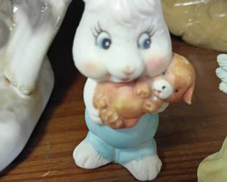 Vintage ceramic bunny rabbit figurine