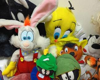 Stuffed animals lot, Looney Tunes Tweety Sylvester plush, Disney Winnie the Pooh Tigger Eeyore, vintage plush toy collection