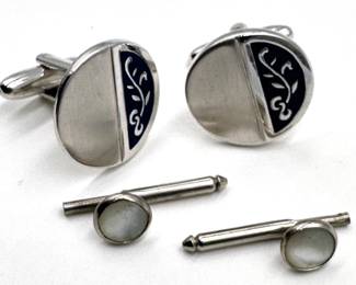 2 Pairs Vintage Cufflinks: Speidel & Mother Of Pearl Lot #: 101
