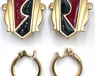 Pairs Vintage Monet Gold Tone Clip-on Earrings Lot #: 52