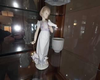 Lladro Porcelain Figurine  Shhh, Quiet Puppy fourth image