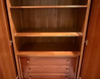 Thomasville Impressions "Martinique" Collection Louis Philippe Style Cherry Wood Bedroom Set