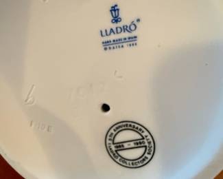 Lladro Porcelain Figurines - "Picture Perfect" #7612 and "Girl with Parasol" #7636