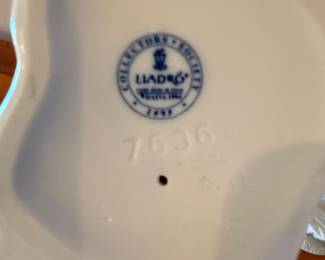 Lladro Porcelain Figurines - "Picture Perfect" #7612 and "Girl with Parasol" #7636