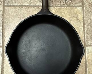 Griswold #8 Cast Iron Skillet