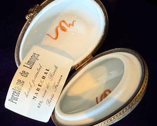 Porcelaine de Limoges Maréchal Hand-Painted Hinged Box