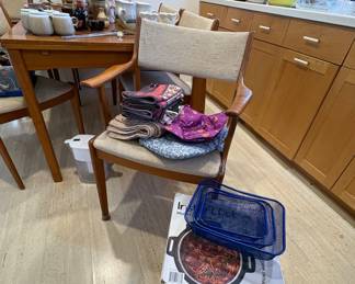 Linens & Kitchen Appliances