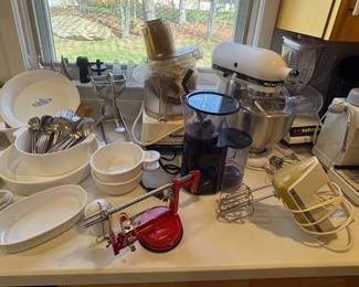 Corning Ware & Pyrex