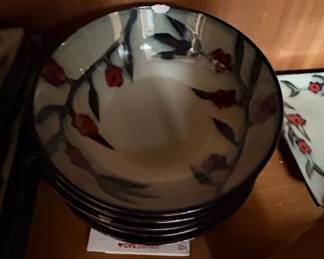 Mikasa Desert Bloom Square Dinner Plates and Bowls third image