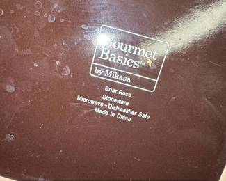 Gourmet Basics by Mikasa Briar Rose Stoneware Dinnerware Set second image