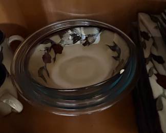 Mikasa "Desert Bloom" Square Dinner Plates and Bowls second image 