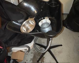 Black Portable Shampoo Bowl with Adjustable Stand