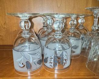 Vintage Libbey Silver Leaf Frosted Glass Goblets