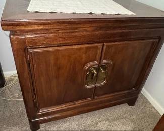 Thomasville Mystique Collection Chinoiserie Side Table