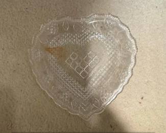 Avon Cape Cod Pattern Heart Shaped Pressed Glass Dish