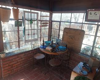 Iron and wood ice cream parlor set