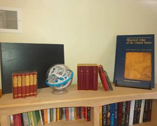 3d maze and old schoolbooks