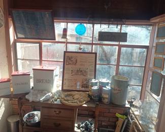 Primitive containers