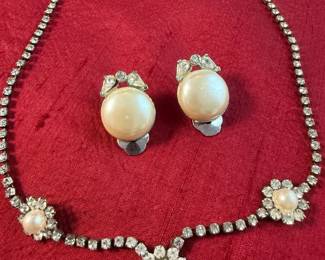 VintageStyle Pearl  Rhinestone Jewelry Set