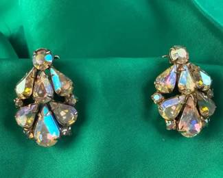 Vintage Weiss Aurora Borealis Rhinestone Earrings