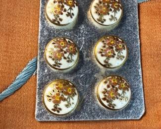 Six Satsuma Buttons