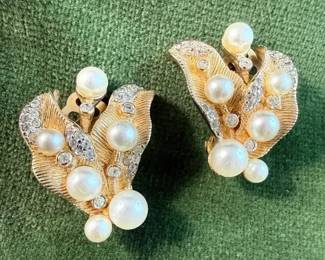 Vintage Nettie Rosenstein Clipon Earrings 