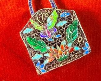 Vintage China Export Silver Filigree Enamel Butterfly Cloisonne Basket Pendant 