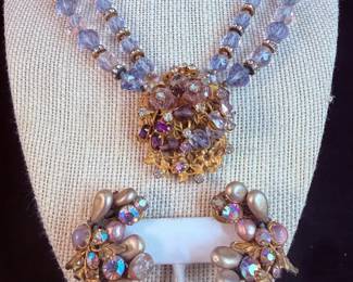 Demario ClipOns  Glass Faceted Gold Stone Rhinestone Pendant Choker