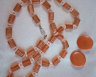 Czech Barrel Ribbed Glass Beaded Necklace  Vintage Clipons