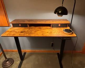 Electric Standing Desk With Lamp