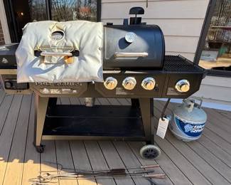 04 Pit Boss Pro Series Grill With Cover