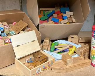 Wooden Blocks Tinker Toys