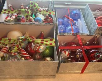 More ornaments to choose