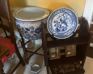 Large planter and platters