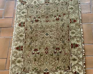 Small area rug wool pile, 24”,37” . Price 35